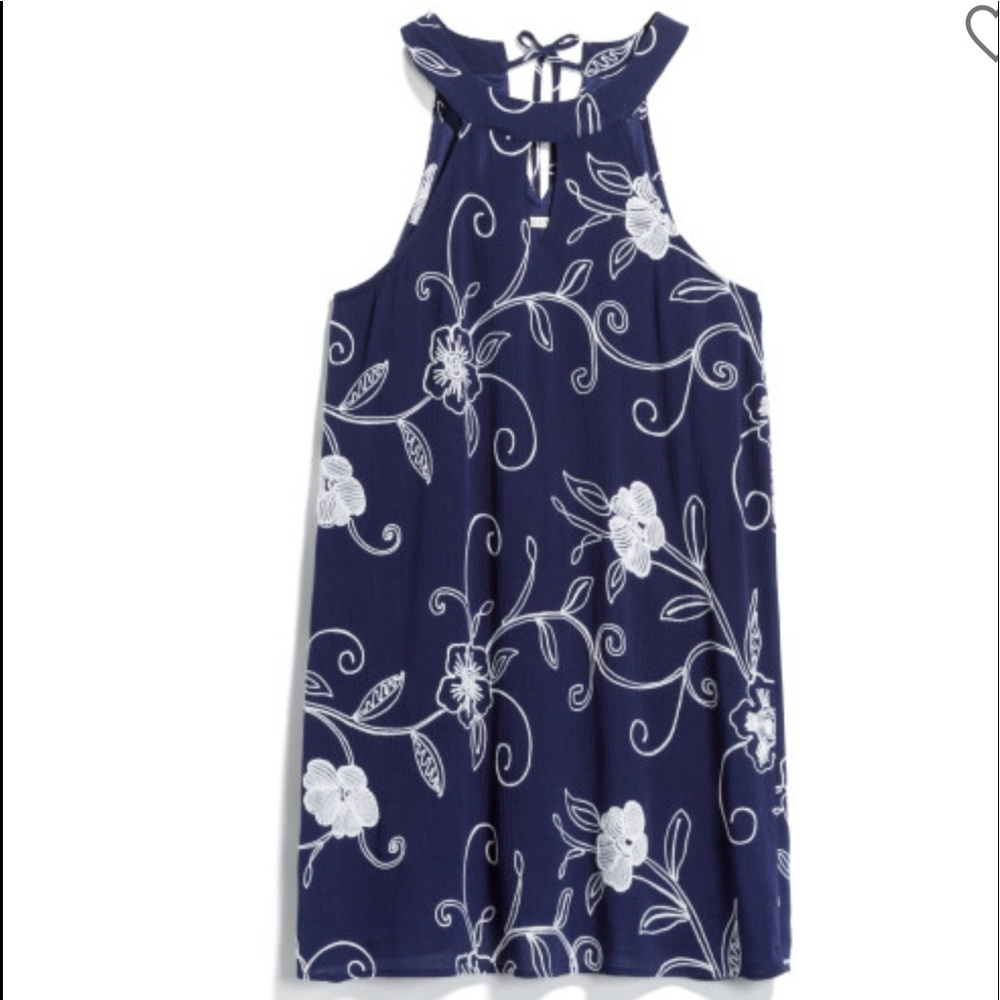 Sleeveless dress